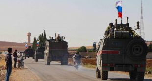 القوات الروسية تؤمن سير القوافل على الطريق الدولي في سوريا "إم 4".. شاهد!