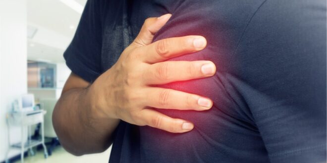 كيف تميزون بين الذبحة الصدرية والجلطة القلبية؟
