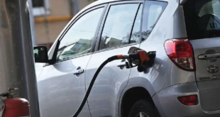 ما أسباب انبعاث رائحة البنزين في السيارة؟