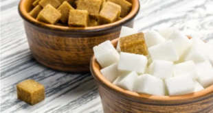 هل السكر البني مفيد أكثر من السكر الأبيض؟