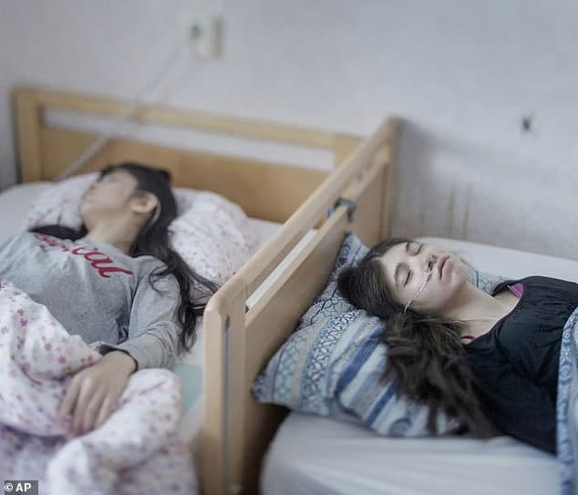 مرض غريب يصيب الأطفال السوريين اللاجئين في السويد