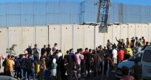 إصابة متظاهرين لبنانيين برصاص الجيش الإسرائيلي عند الجدار الفاصل جنوبي لبنان