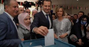 الرئيس الاسد يدلي بصوته في دوما بريف دمشق