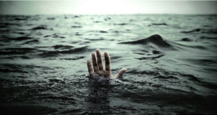تعلَّق بالقارب 13 ساعة…. أحد الناجين يروي تفاصيل غرق قارب لمهاجرين سوريين
