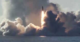 صاروخ تسيركون الروسي يخرج من قاع البحر و"يغير ميزان القوى"... فيديو