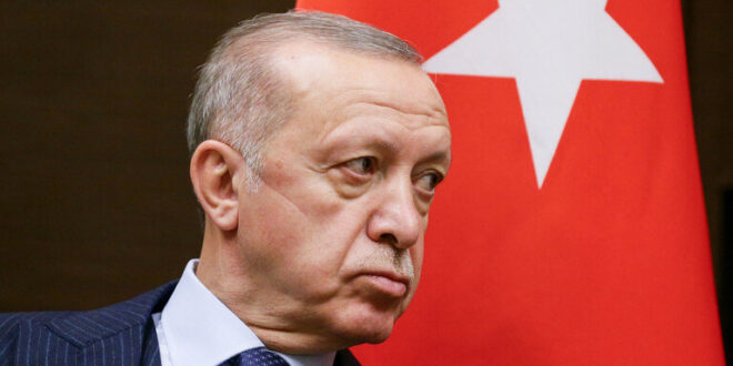 أردوغان يتسلم خريطة لـ"العالم التركي" تضم أجزاء واسعة من روسيا!