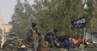 سوريا.. جماعات مسلحة تعتدي بالقذائف الصاروخية على بلدة في ريف حماة