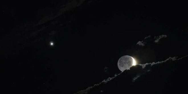 القمر يلتقي بالزهرة في حدث سماوي نادر