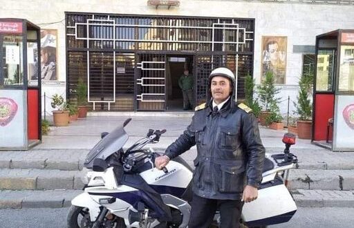 شرطي مرور يلقي القبض على سارق بالجرم المشهود خلال خدمته على إشارة مرور في حمص