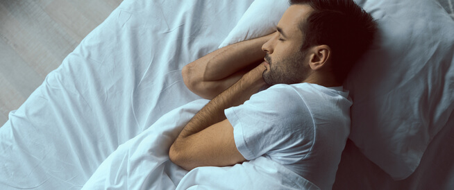 أسباب رعشة الجسم أثناء النوم