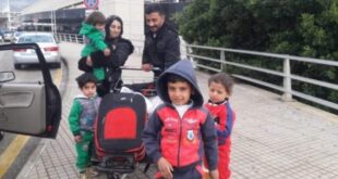 لاجئ سوري يستجدي العالم بعد أن أخذت السويد أطفاله الأربعة
