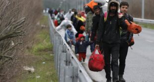 إجراء عقابي يهدد حياة آلاف اللاجئين باليونان