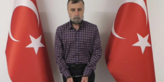 تمديد حبس ضابط تركي كشف عن عمليات استخبارات بلاده لتهريب سلاح إلى سوريا وليبيا