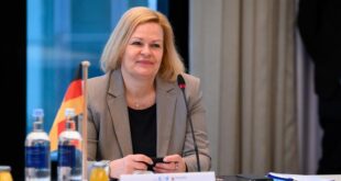 وزيرة ألمانية تحث المواطنين على تخزين الغذاء والدواء للطوارئ
