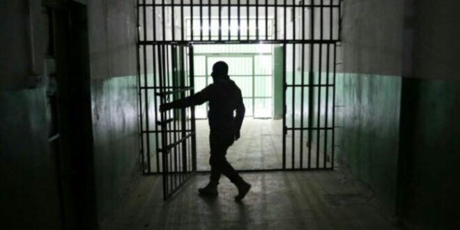 سوريا: إطلاق سراح مئات السجناء والالاف خلال أيام