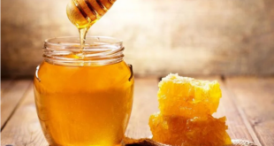 كيف نفرق بين العسل الخام والعسل التجاري؟