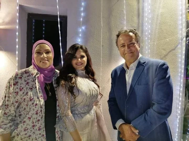 هروب إعلامية مصرية شهيرة من حفل زفافها