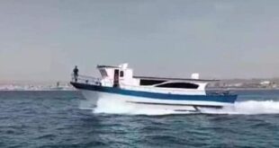 تصنيع مركب بحري بوزن 70 طناً وطول 19 متراً في جزيرة أرواد وتصديره