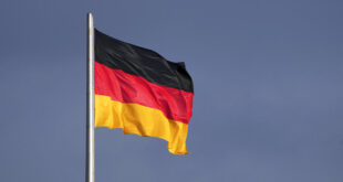"بلومبرغ": ألمانيا تحذر مواطنيها من "أوقات صعبة"