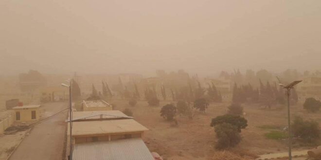 عاصفة غبارية تضرب محافظة ديرالزور