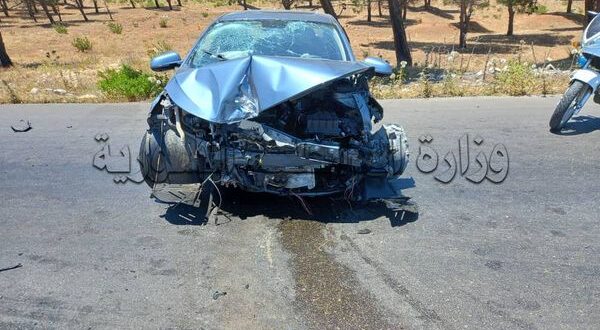 إصـ.ابة عائلة مؤلفة من خمسة أشخاص جراء تدهور مركبتهم على اوتستراد (دمشق – حمص)