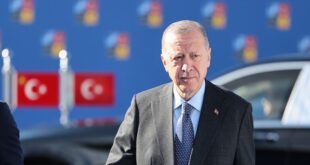 أردوغان يطالب الأكراد بالابتعاد 30 كم عن الحدود التركية
