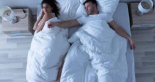 من ينام بشكل أفضل، الأزواج أم العزاب؟ دراسة جديدة تحسم الجدل