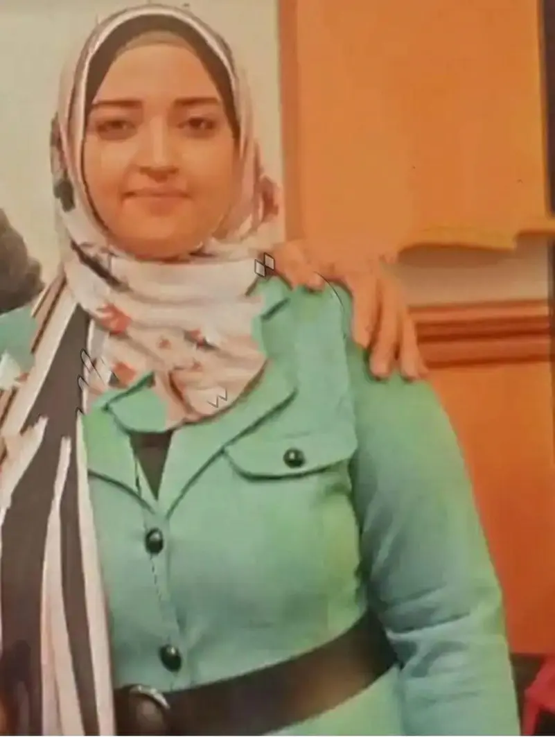 وفاة شابة مصرية بلدغة نحل قاتلة