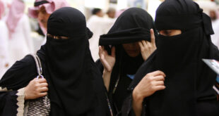 سعودي يوهم النساء بتوظيفهن ويبتزهن بصور خاصة!