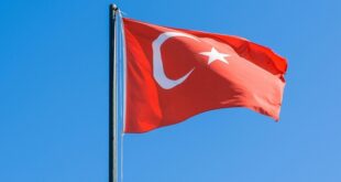 300 مثقف تركي يطالبون بمنع العملية العسكرية في سوريا