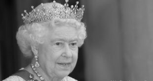الابتسامة لم تفارق وجهها... الصورة الأخيرة للملكة إليزابيث