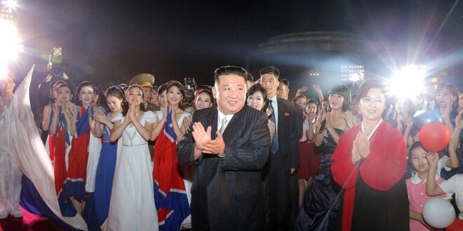 لغز جديد في كوريا الشمالية.. من تكون المرأة الغامضة التي تظهر إلى جانب كيم؟