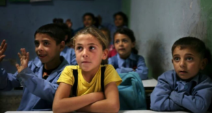 الحكومة اللبنانية تمنع المدارس الخاصة من تدريس اللاجئين السوريين