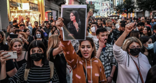 الطب الشرعي الإيراني يحدد سبب وفاة مهسا أميني