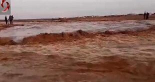 السيول تغمر شرق مدينة السلمية بريف حماه
