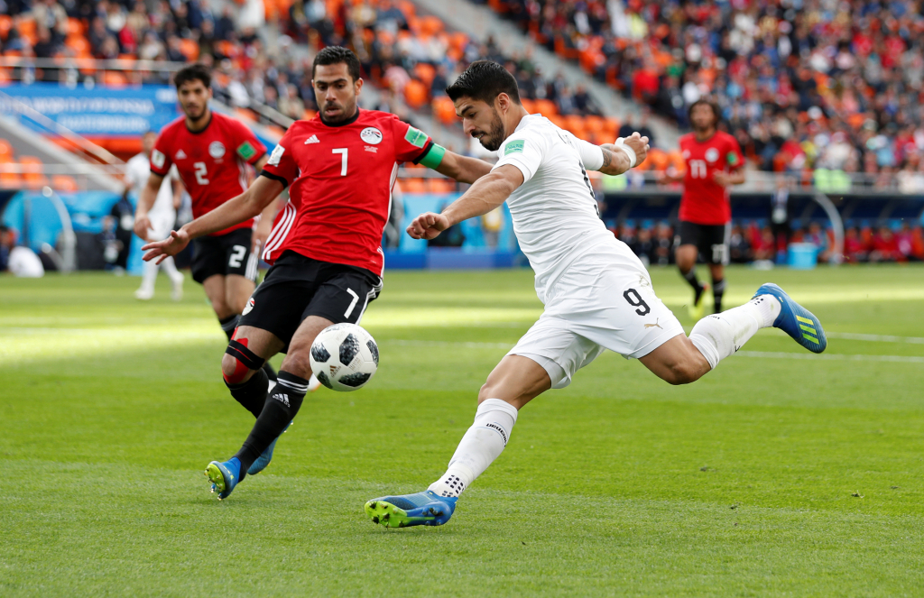 ماذا يضع منتخب الأوروغواي 4 نجوم على قميصه رغم فوزه مرتين فقط بالمونديال؟