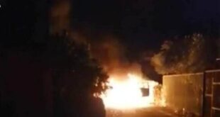 إحراق سيارة مدير الشؤون المدنية بمحافظة درعا أمام منزله