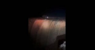 السعودية.. مشهد مهيب لتدفق شلالات شعيب ملطخ جنوب العاصمة الرياض (فيديو)