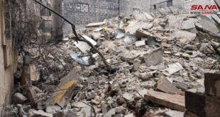 وفاة عامل في انهيار جزء من مبنى متضرر بسبب الزلزال