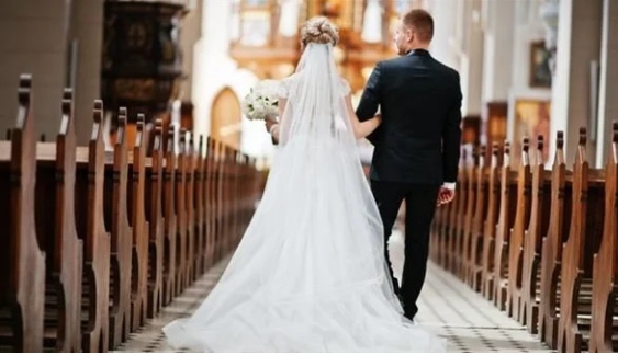 أستراليا: رجل يتزوج 3 نساء دون علمهن